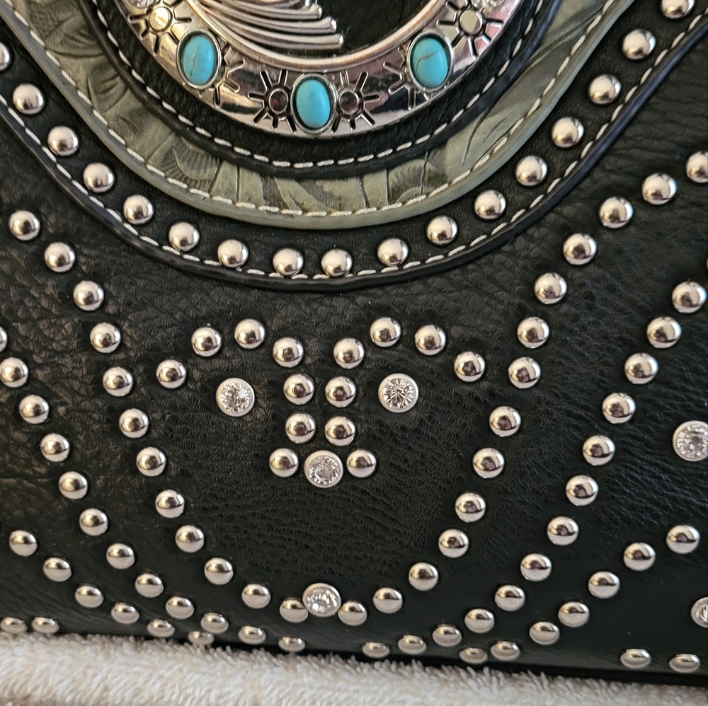 Black Purse - Picture 4 of 10